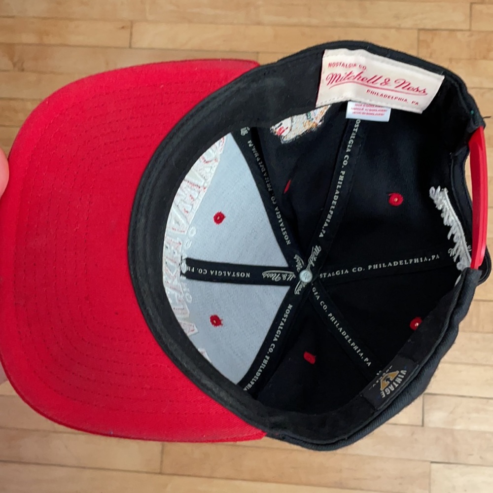 Chicago Blackhawks SnapBack - Picture 4 of 4